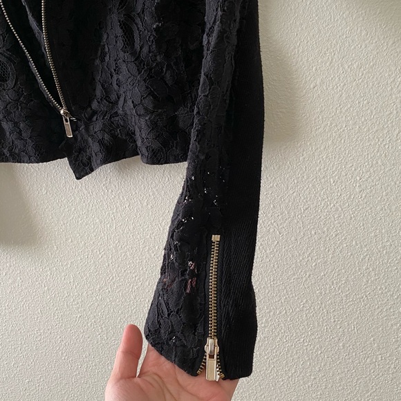 Black lace jacket - Picture 5 of 6